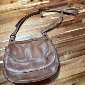 FRYE AND CO. Tan Leather Crossbody Bag